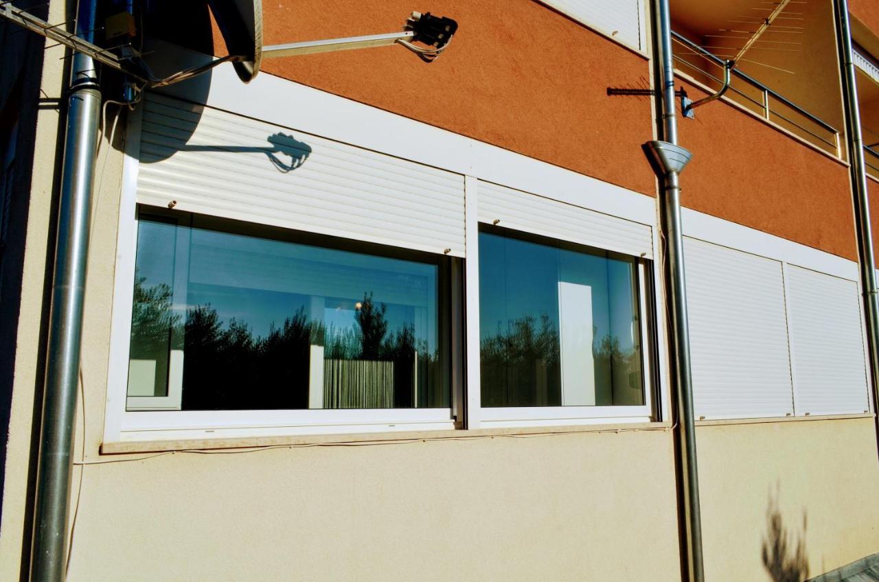 Mihaela Studio Apartmans 150M Near The Beach Kaštela Exterior foto